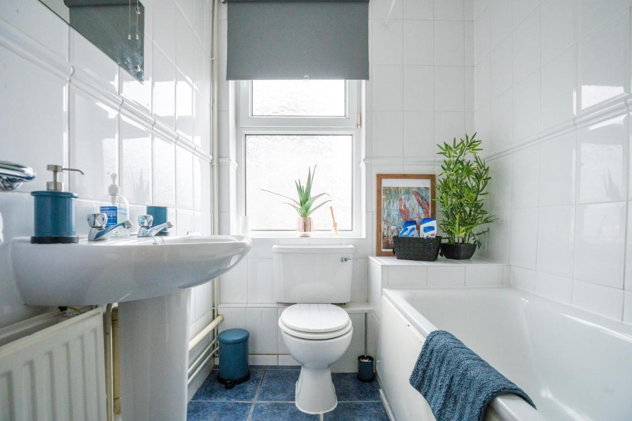 The Ella Fitzgerald - Modern 2 Bedroom Apartment, Super Close To City Centre Cardiff Luaran gambar