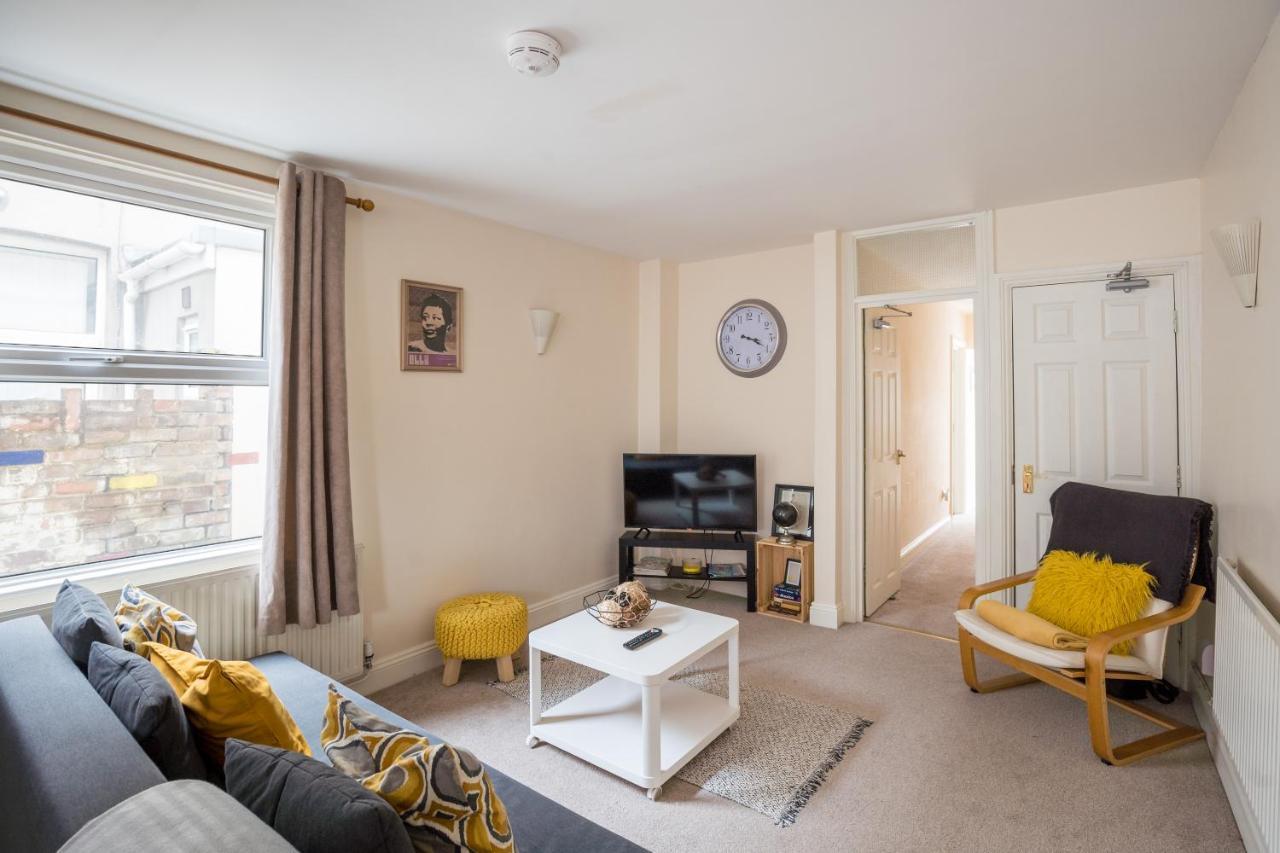 The Ella Fitzgerald - Modern 2 Bedroom Apartment, Super Close To City Centre Cardiff Luaran gambar